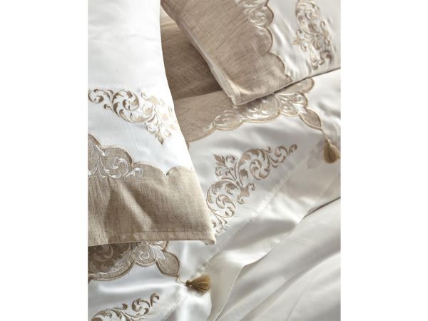 Ensemble de housse de couette double en satin de coton à pompons brodés Ceren Crème