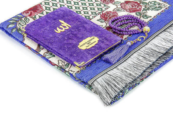 Hajj Umrah Mevlid Set 32 - Name gedruckt Samtbedeckt Yasin - Gebetsteppich - Rosenkranz - Boxed