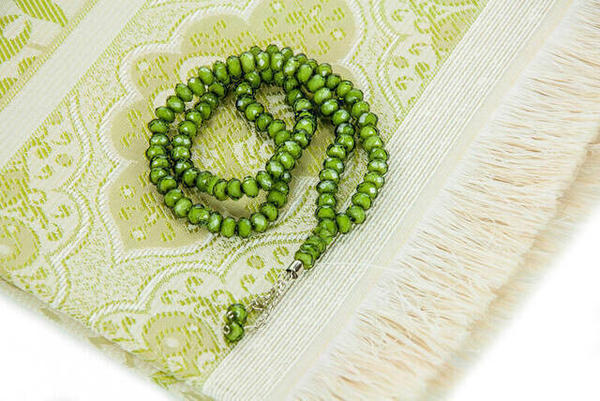 Spezialset für Ramadan 9 - Gebetsteppich - Bezug - Rosenkranz - Boxed