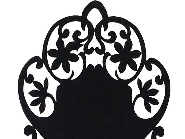 ماجنوليا فيلفيت رانر أسود