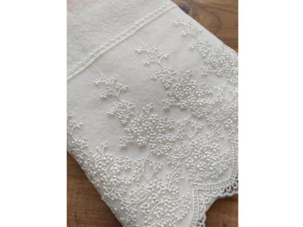 Çeyiz Diyarı Mahperi Nakışlı Çeyizlik Havlu Krem