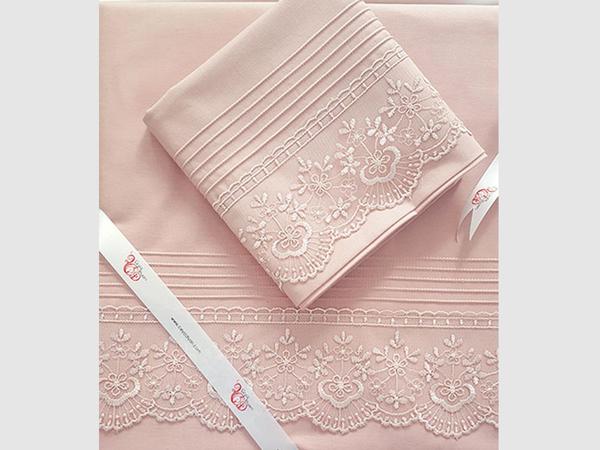 Sardunya Fransız Güpürlü Nevresim Takımı Pudra