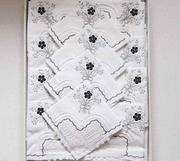 Dowry Craft Lace Kitchen Set Black